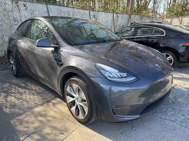 TESLA MODEL Y 2022 7SAYGDEE6NF322289 image